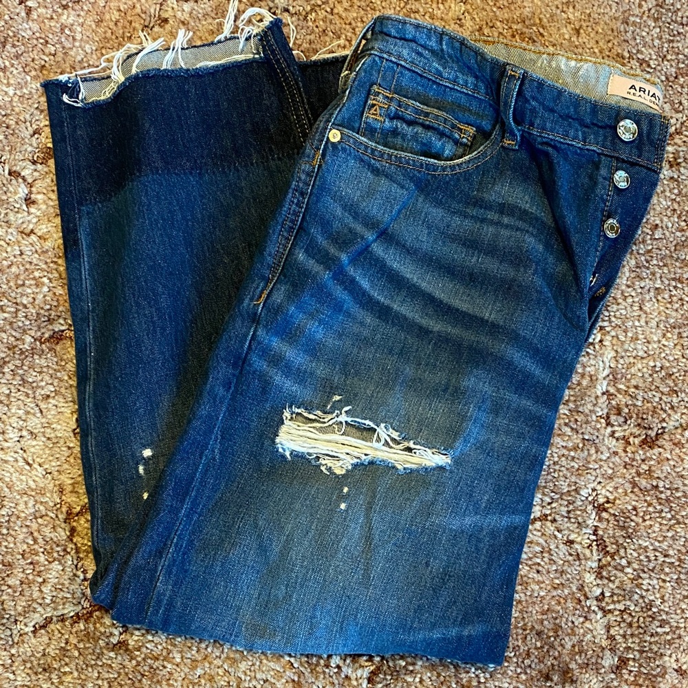 Ariat women’s Dark Blue capri Jeans with Distressed Details